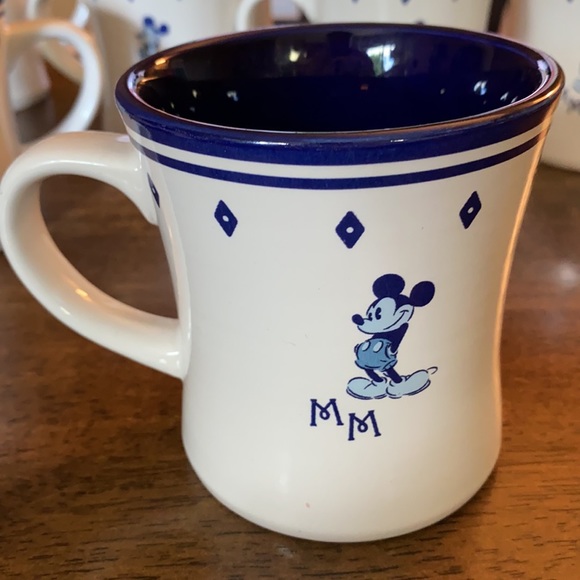 Mickey Mouse Vintage Mugs By Yummy - Picture 4 of 6